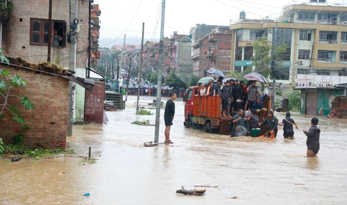  बाढीपहिरो अपडेट : १०० जनाको मृत्यु, ६७ बेपत्ता